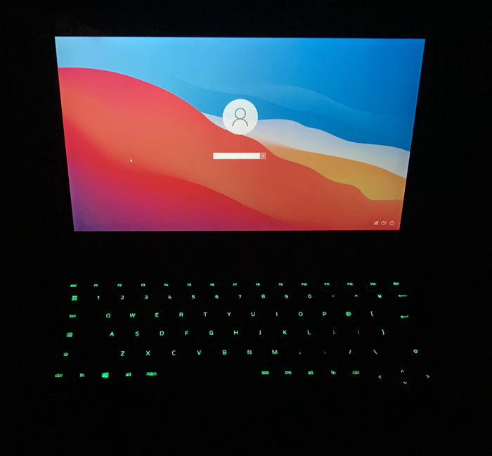 RazerBladeStealthの光るキーボード