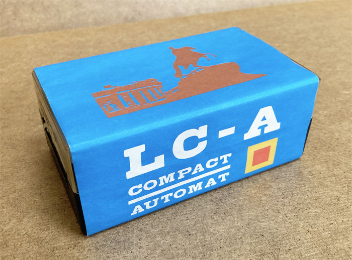 LOMO「LC-A」の箱