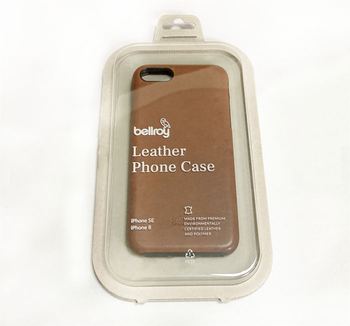 bellroy Leather Phone Caseのパッケージ